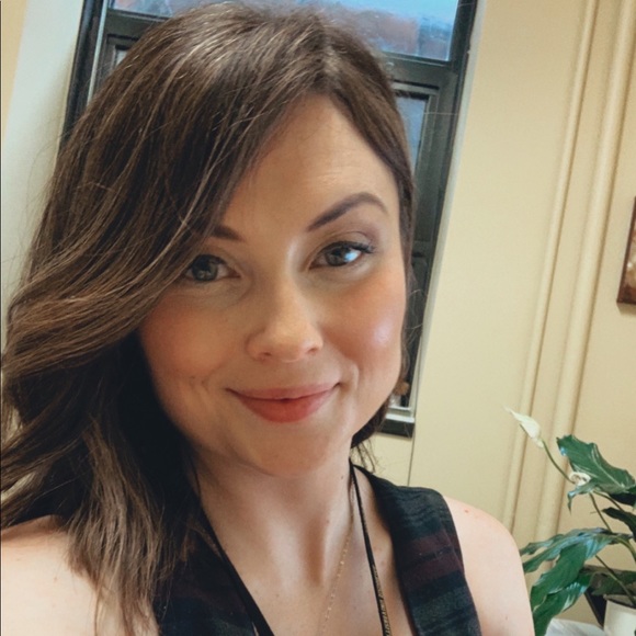 Meet your Posher, Dayna - Picture 1 of 1